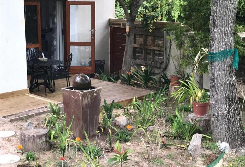 اتاق لوکس, Cul De Sac   Accommodation