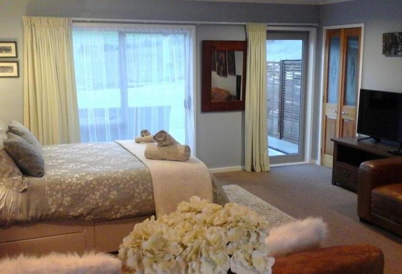 Quarto Deluxe, Pukeko Nest