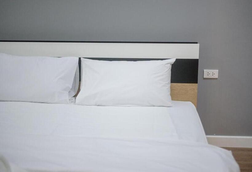 اتاق استاندارد با تخت بزرگ, The New Residence Buriram