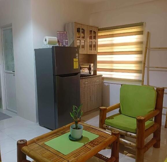 استودیو استاندارد با بالکن, Michaels Homestay   Farm Villa Nr Patar Beach & Bolinao Falls