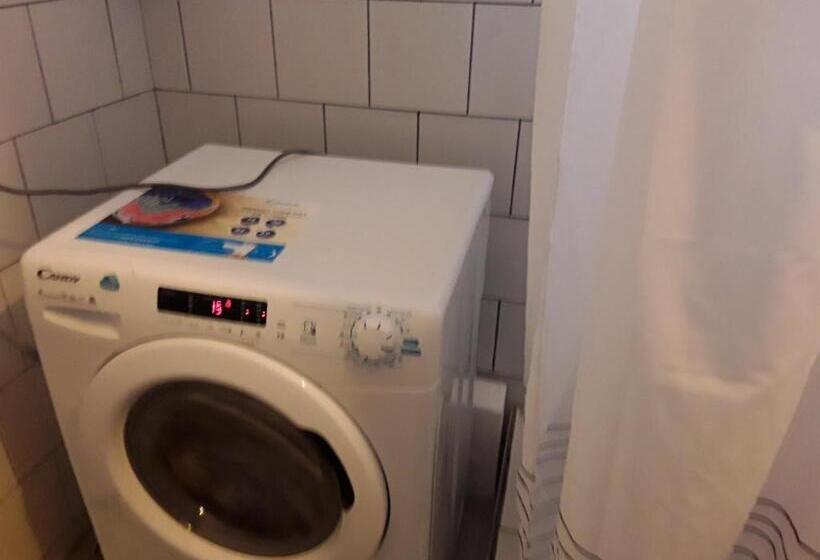 سوییت, Tunnel Family Apartmanház Pécs