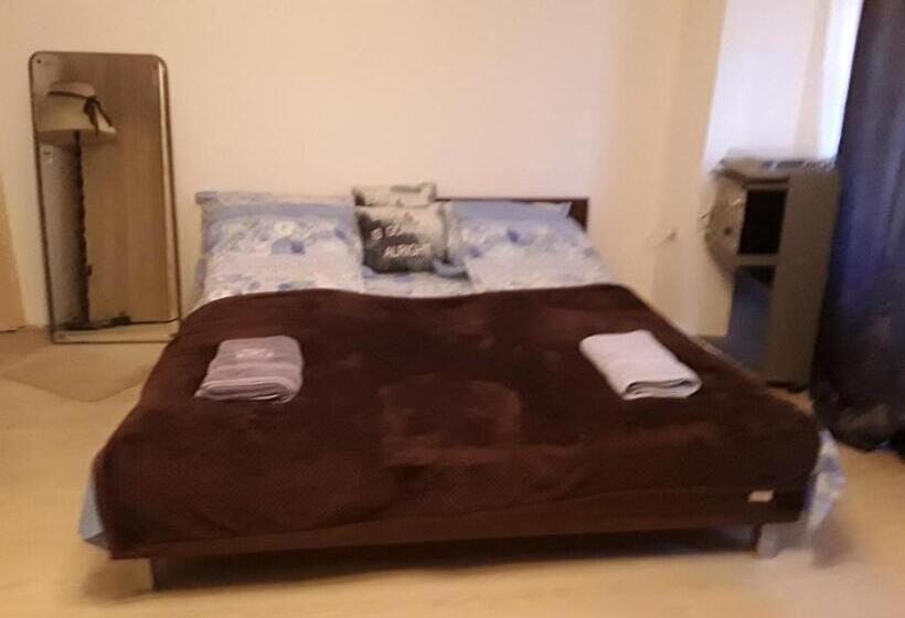 سوییت, Tunnel Family Apartmanház Pécs