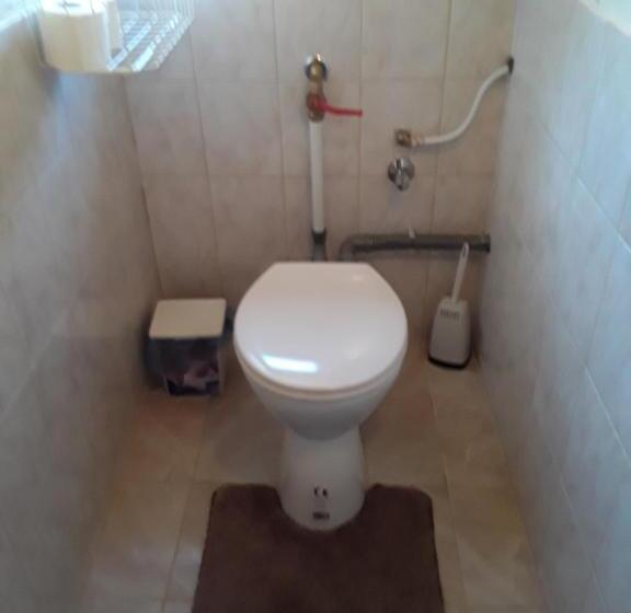 اتاق خانوادگی با سرویس بهداشتی مشترک, Tunnel Family Apartmanház Pécs