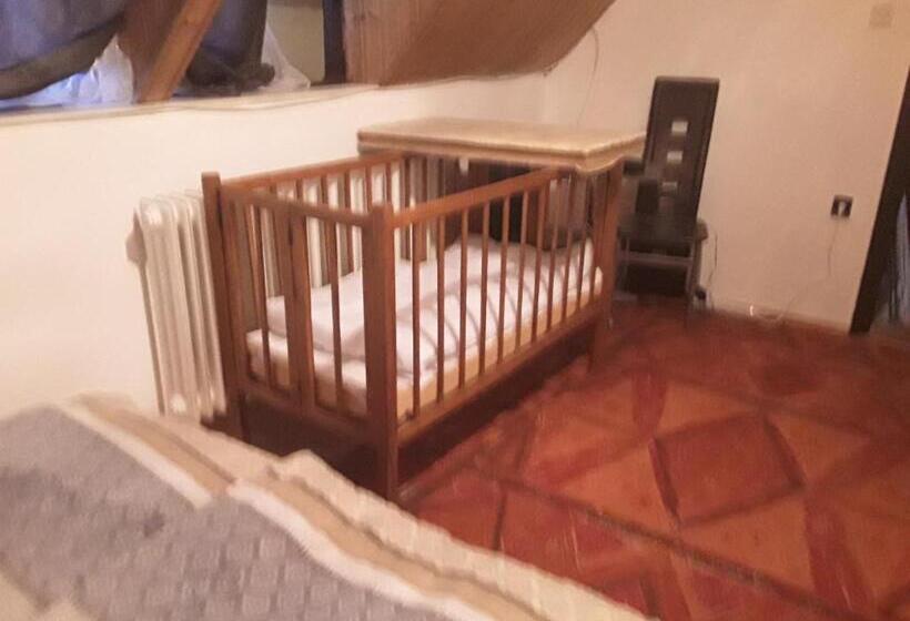 اتاق خانوادگی با سرویس بهداشتی مشترک, Tunnel Family Apartmanház Pécs