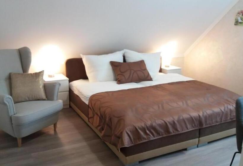 Номер Стандарт, Müller Residenz Zur S Bahn Karlsfeld