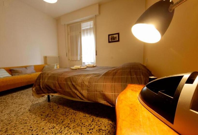 اتاق استاندارد, The Homestay   Arezzo