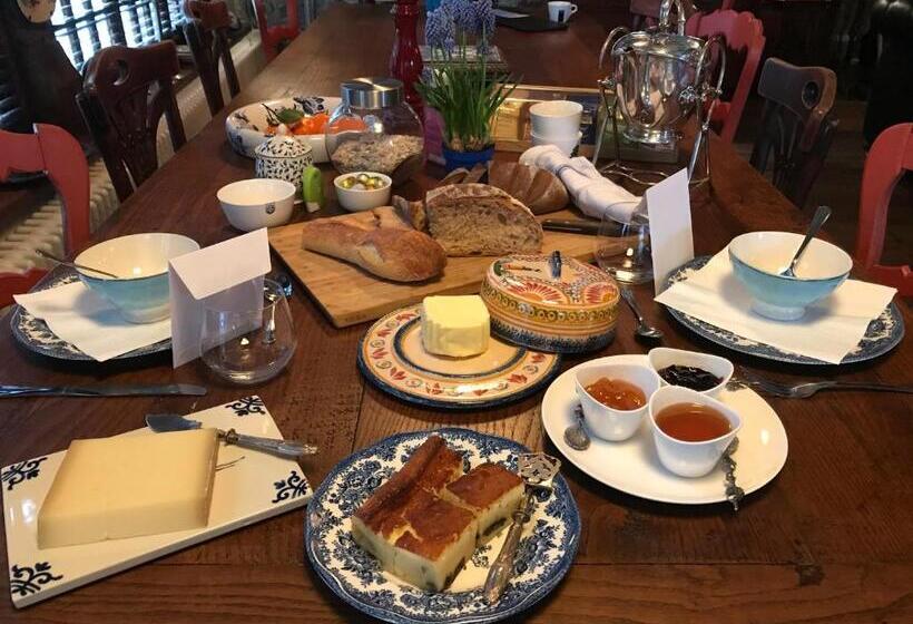 اتاق لوکس, B&b Du Cloître