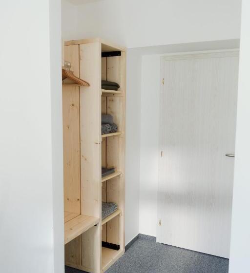 침실 1개 아파트, Treehouse Apartments
