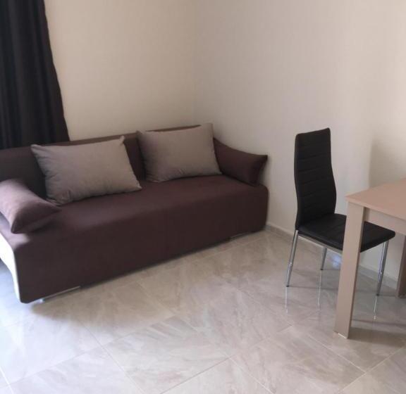 Апартаменты 1 Спальня с Террасой, Vase Apartments