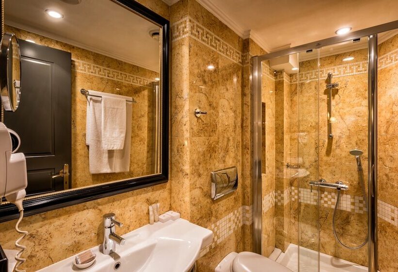 اتاق استاندارد, Maison Grecque Hotel Extraordinaire