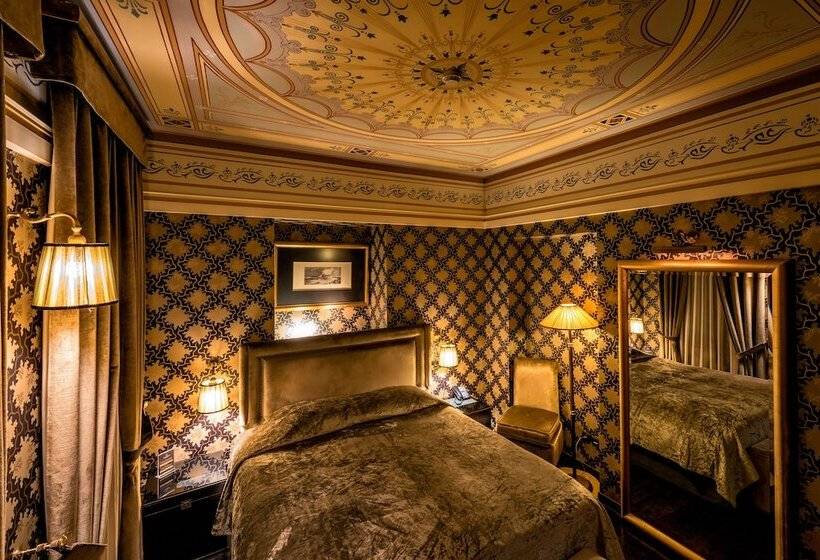 اتاق استاندارد, Maison Grecque Hotel Extraordinaire