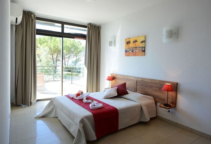 Апартаменты 1 Спальня Вид на Сад, Residence Les Calanques