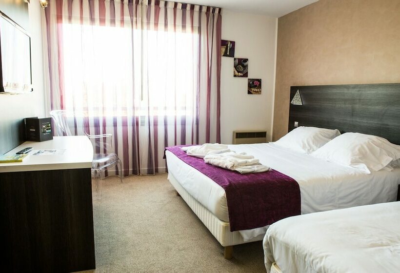 Номер Superior, Logis Hotel Restaurant Spa Les Oliviers