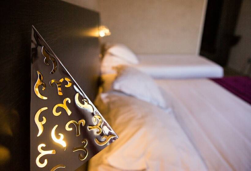 高级大房间, Logis Hotel Restaurant Spa Les Oliviers