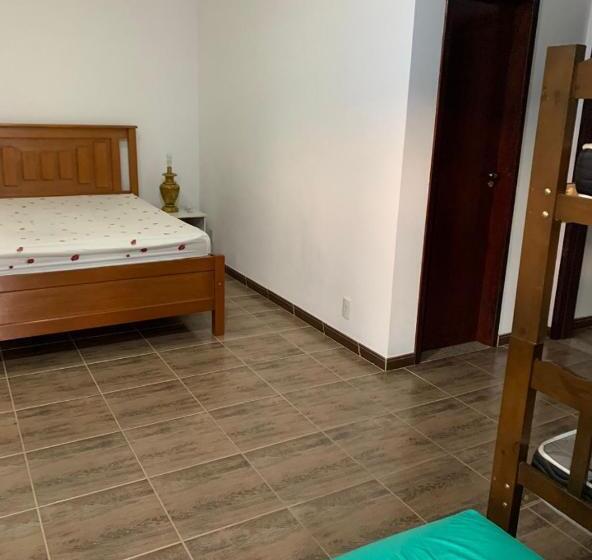 Family Suite, Hostel Ares Do Mundo
