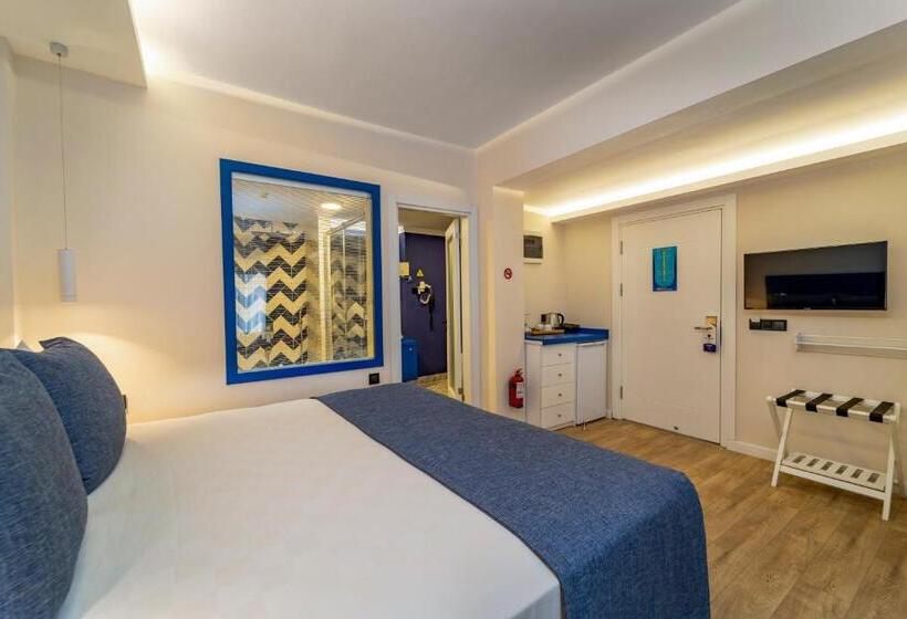 Quarto Estandar, Ece Marina Suites