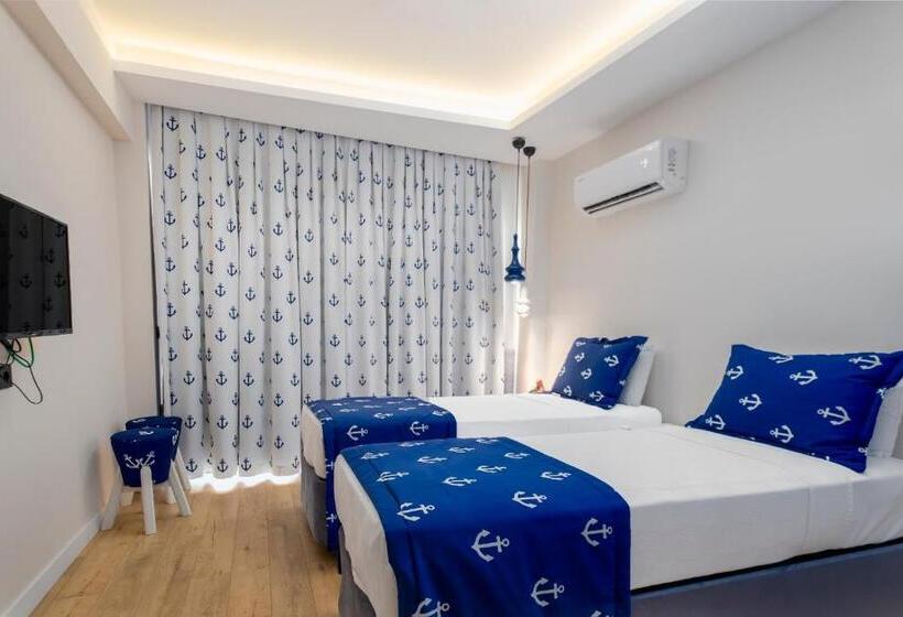 Quarto Quádruplo Estandar Vista Mar, Ece Marina Suites