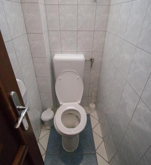 Дом 1 Спальня, Barátkozó Vendégház