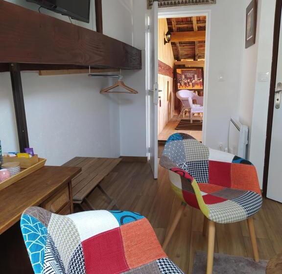 Quarto Estandar, La Posada