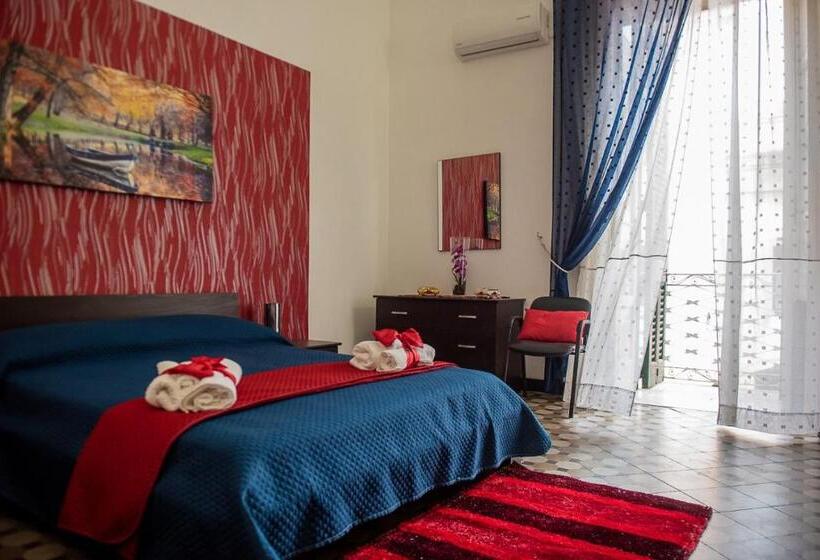 اتاق لوکس, Pitagora House