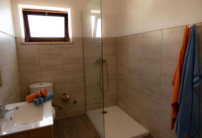 اتاق خانوادگی با سرویس بهداشتی مشترک, Apartamento Rosa