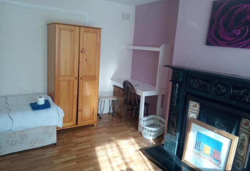 Economy Quadruple Room, Avondale Accommodation