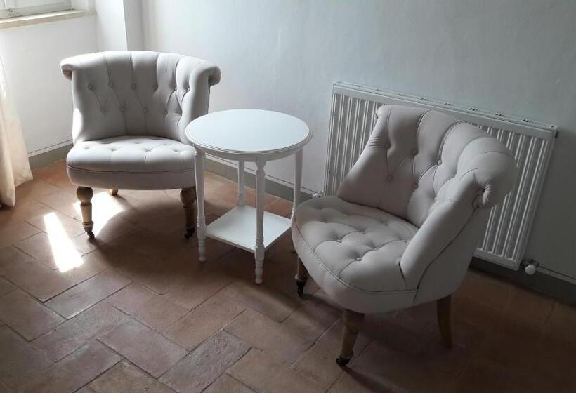 اتاق لوکس, B&b Cum Grano Salis