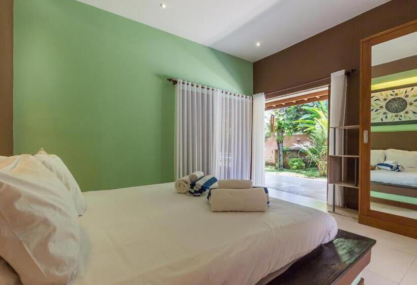 Номер Стандарт Вид на Бассейн, Villa Pilou Boutique