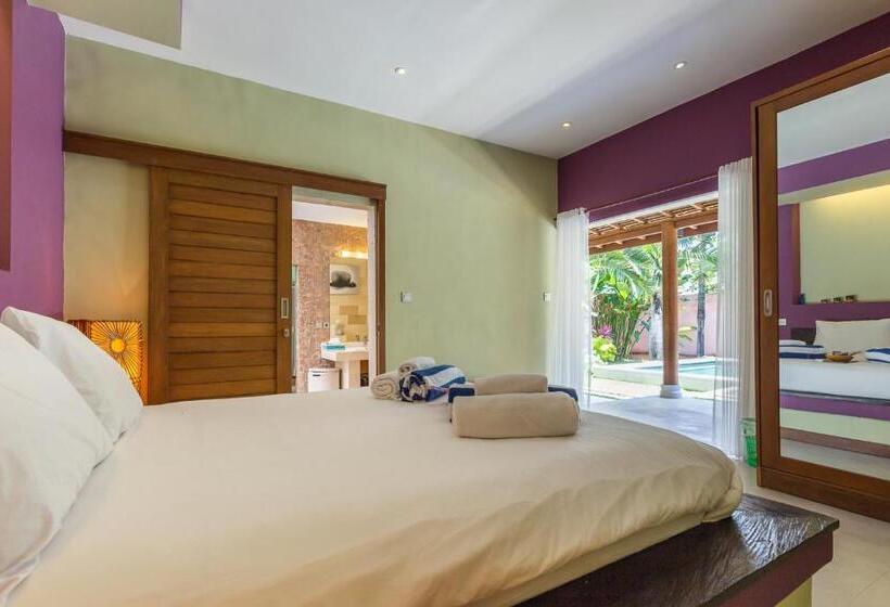 Номер Стандарт Вид на Бассейн, Villa Pilou Boutique