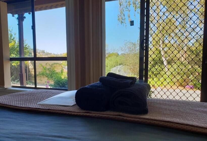 Семейный Номер Вид на Сад, Barossa Valley Studio