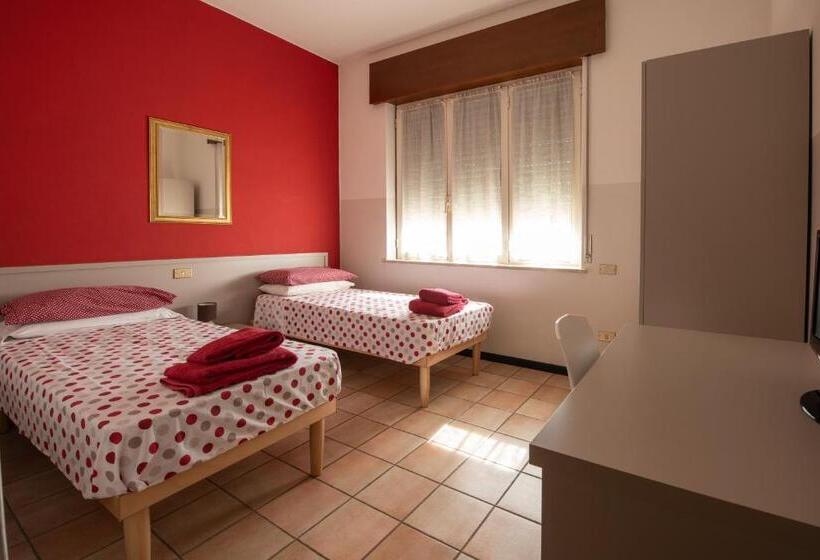 标准间, Albergo La Rovere