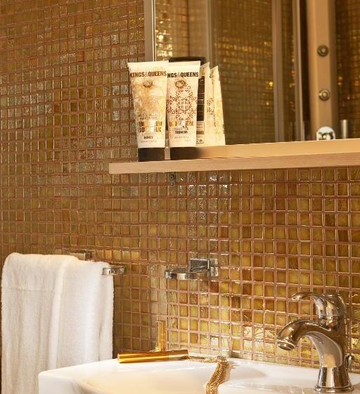 اتاق سوپریور با چشم‌انداز, Avianto Suites