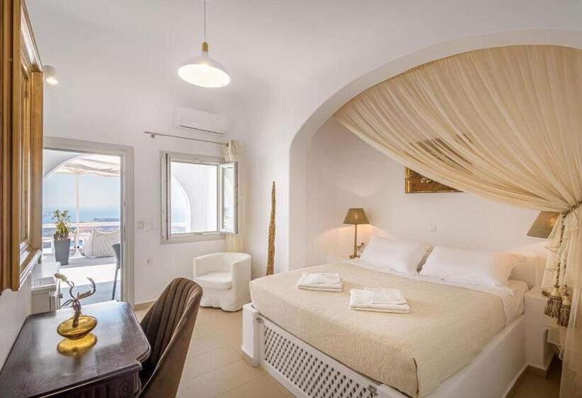 اتاق سوپریور با چشم‌انداز, Avianto Suites