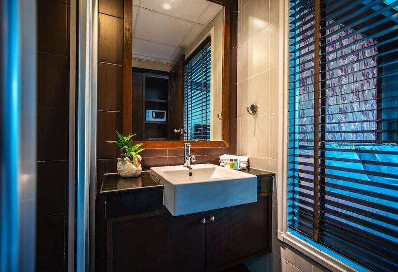 Номер Deluxe, Ratana Hotel Chalong