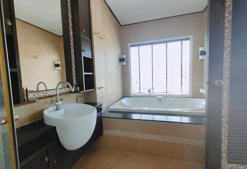 Апартаменты Пентхаус 2 Спальни, Ratana Hotel Chalong