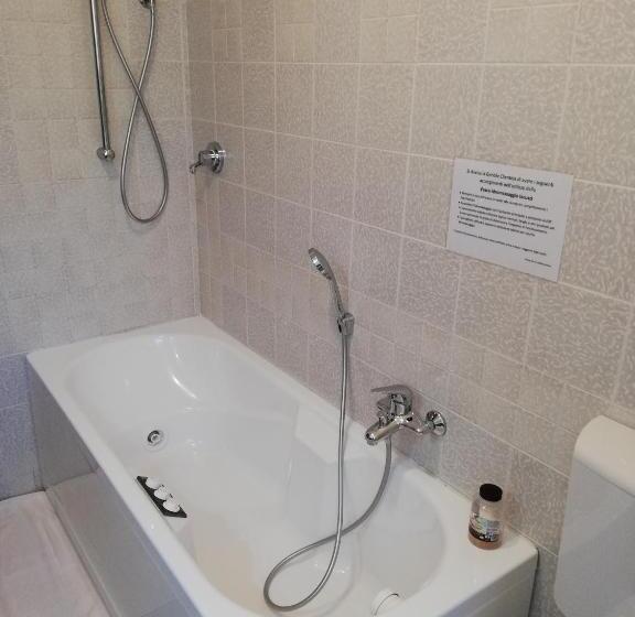 اتاق استاندارد با وان آب گرم, B&b Villa Dei Cigni Reali