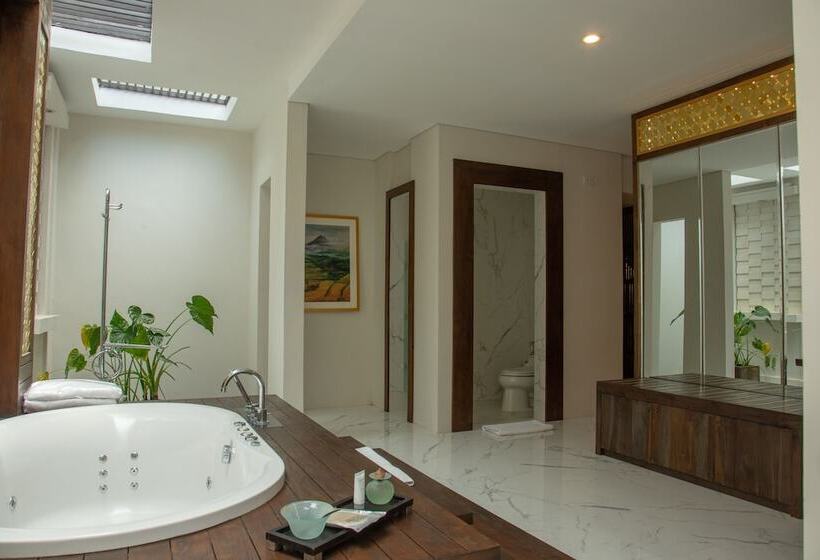 Вилла 3 Спальни с Бассейном, The Samaya Ubud