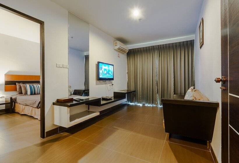 Полулюкс, Vogue Pattaya