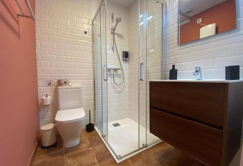 Номер Стандарт, Escloper B&b