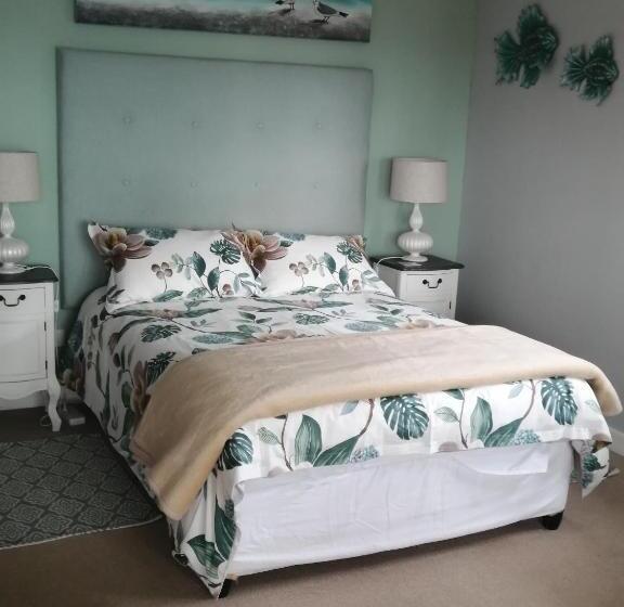 اتاق استاندارد, Beach House On 18p Repens