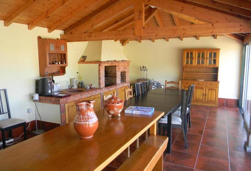 سوییت, Casa Estrada Da Guia