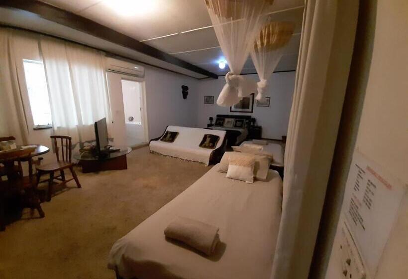 패밀리 룸, Elephant Walk Guesthouse And Back Packers