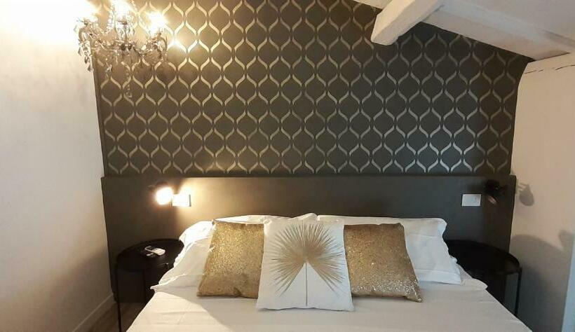 Номер Стандарт, Camere E Attico Al Mare