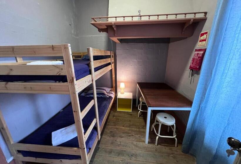 اتاق اکونومی, Stay In Aveiro