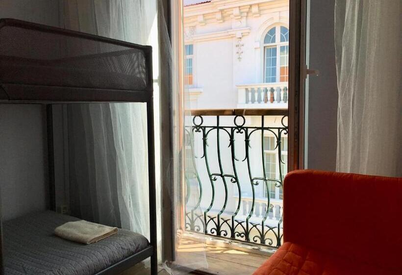 اتاق خانوادگی با سرویس بهداشتی مشترک, Stay In Aveiro