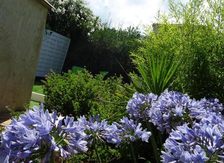Люкс Вид на Сад, 2 Pièces Indépendant Avec Son Jardinet Privé