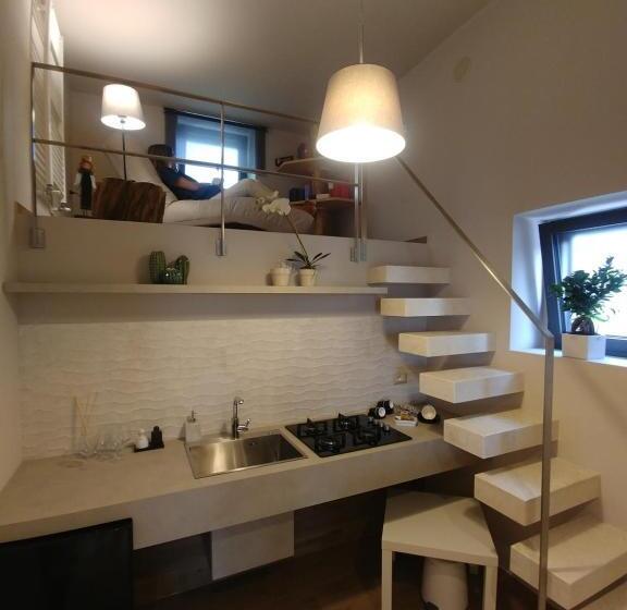 سوییت لوکس, Diadumeno Superior Apartment
