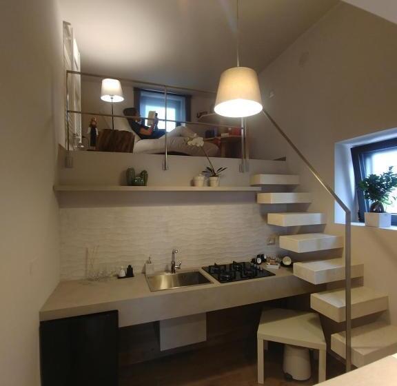 سوییت لوکس, Diadumeno Superior Apartment