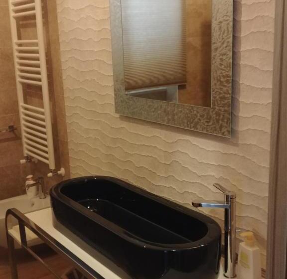 سوییت لوکس, Diadumeno Superior Apartment
