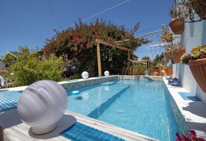 Апартаменты 2 Спальни, Beach House Babylon Guest House With Kitchenette And Garden